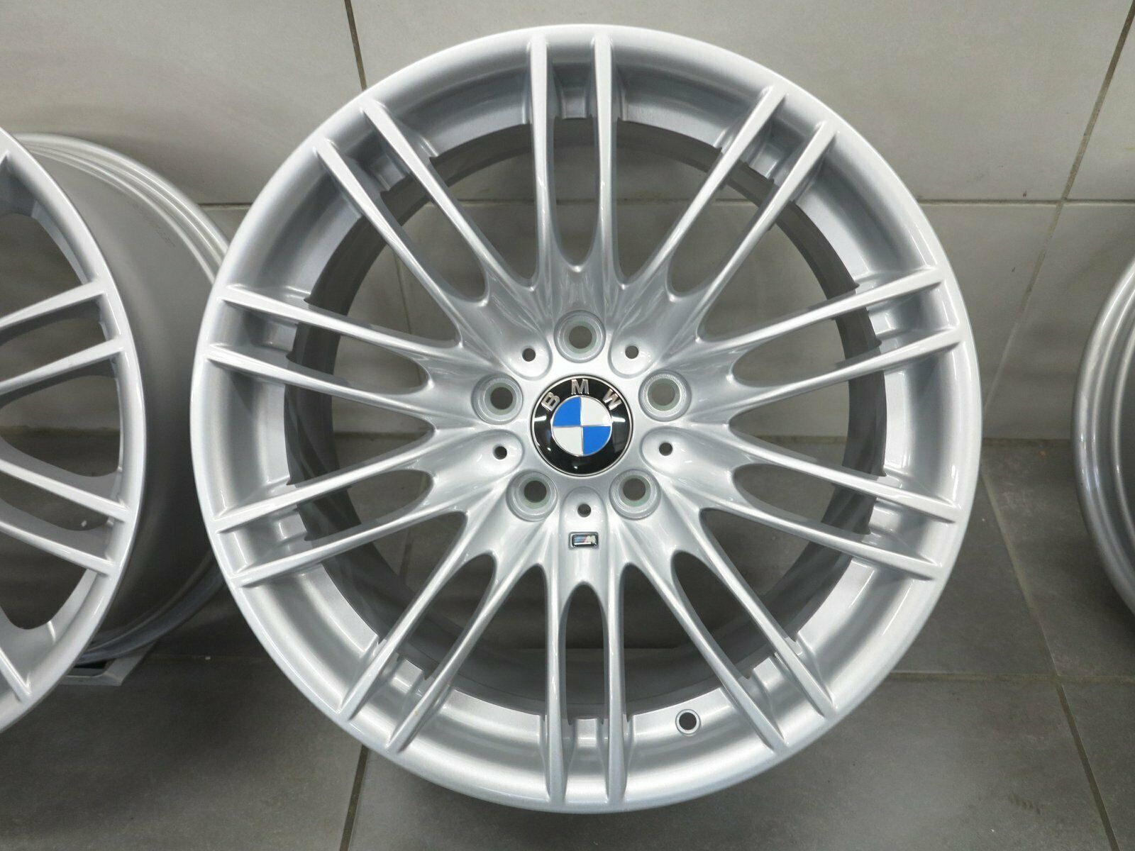 18 tommer aluminiumsfælge original BMW M3 E90 Coupé E92 E93 Styling M260 2284504 2284505