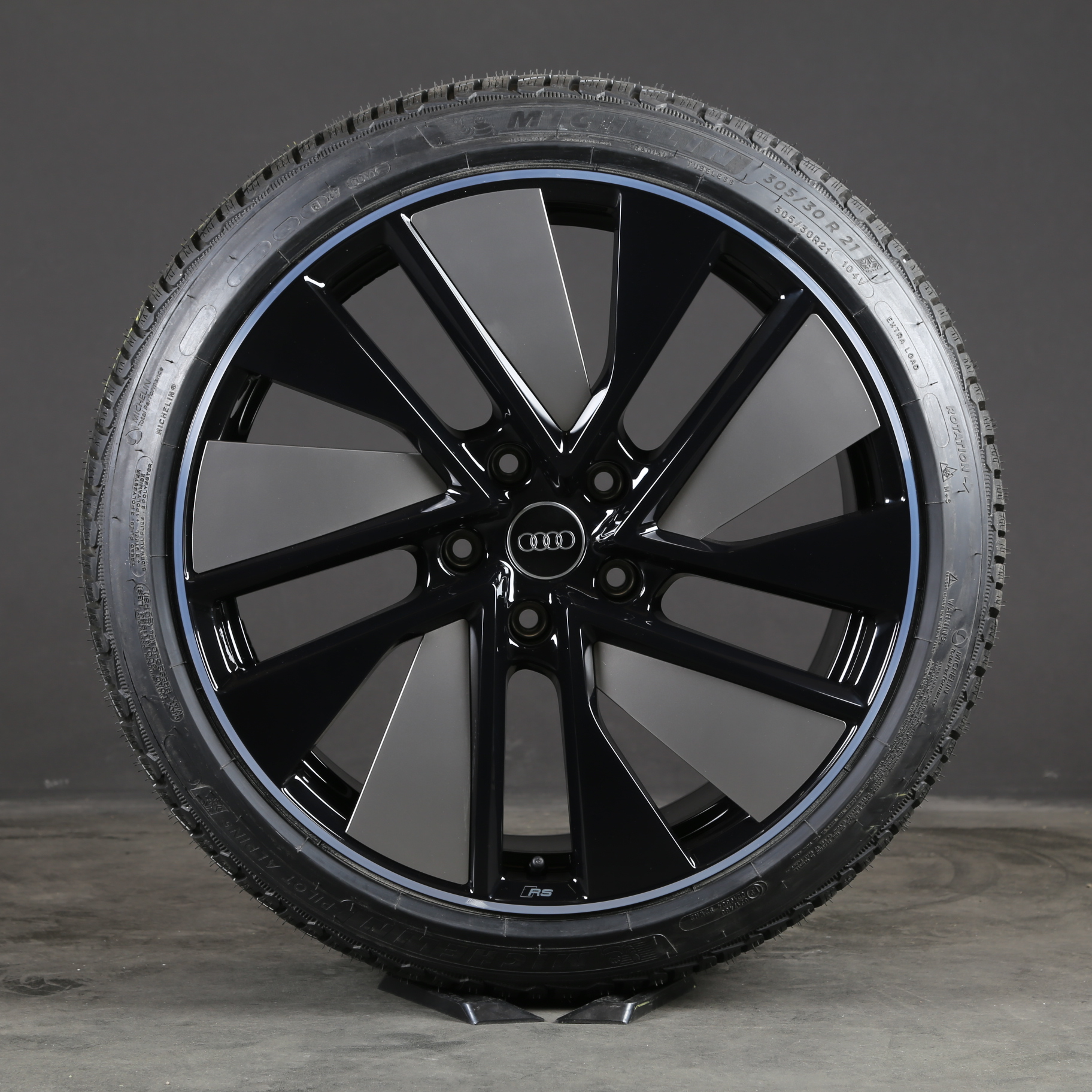 Neumáticos de invierno Audi Genuine E-tron GT RS de 21 pulgadas 4J3601025AA 4J3601025AB