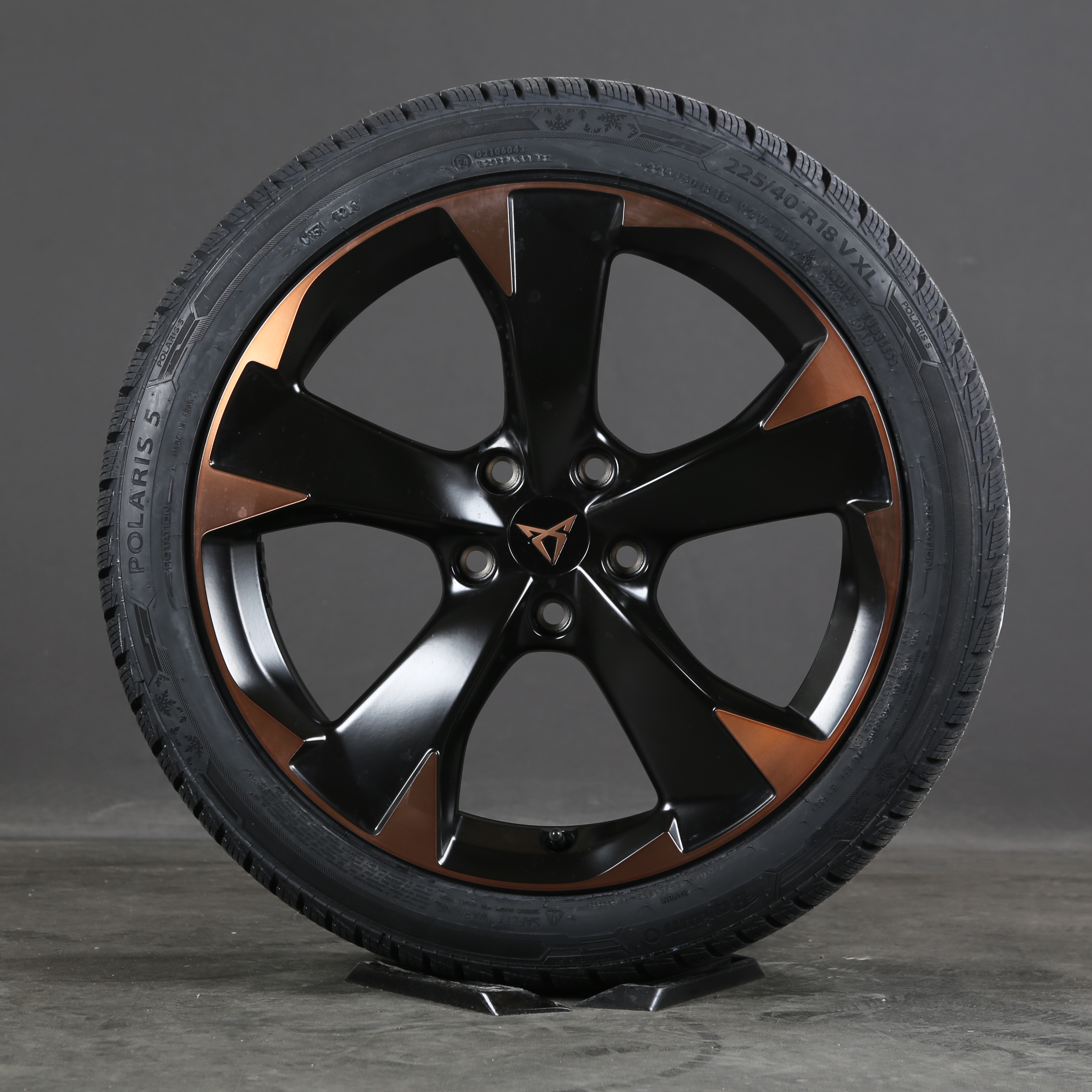 18-inch original Seat Cupra Leon KL winter wheels 5FA601025H Winter tires