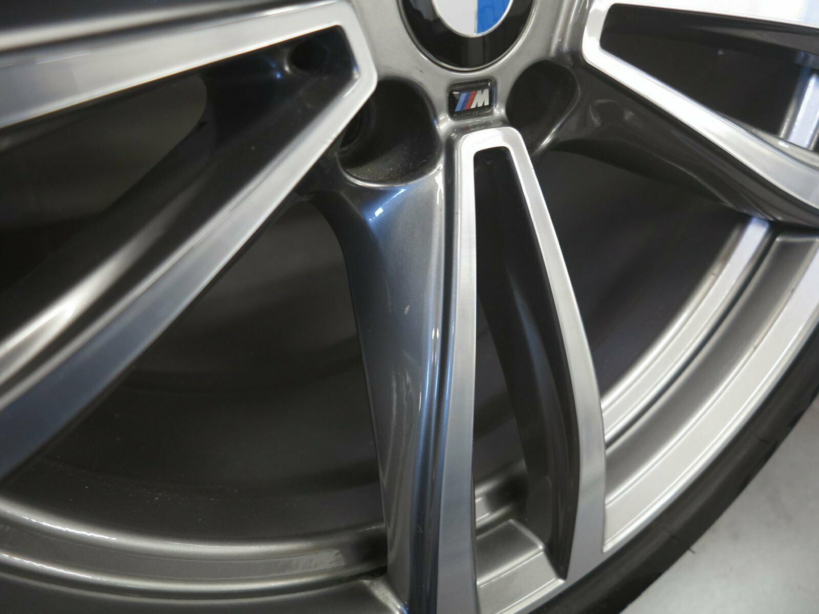19 pouces roues d'été d'origine BMW Série 7 G11 G12 Série 6 GT G32 M647 Jantes en aluminium 7850579
