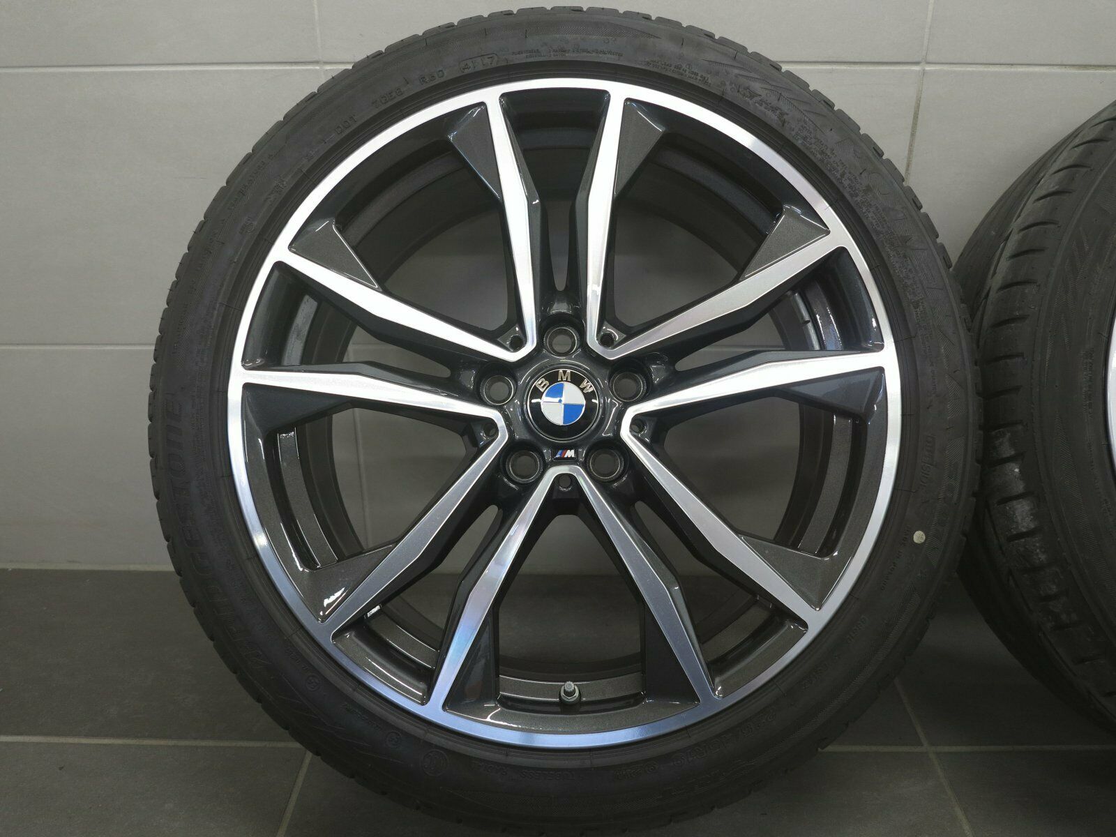 19 pouces roues d'été d'origine BMW X1 F48 X2 F39 M715 8008616 pneus d'été (B98)