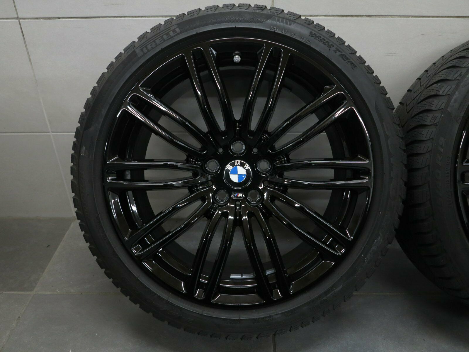 Wintervelgen origineel BMW 5 Serie G30 G31 19 inch velgen M664 7856925 gitzwart 664