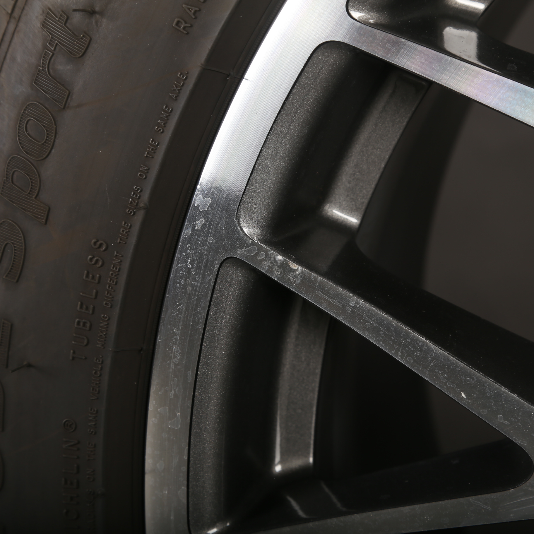 20 pouces roues d'été d'origine Porsche Macan RS Spyder 95B 95B601025BF / BG