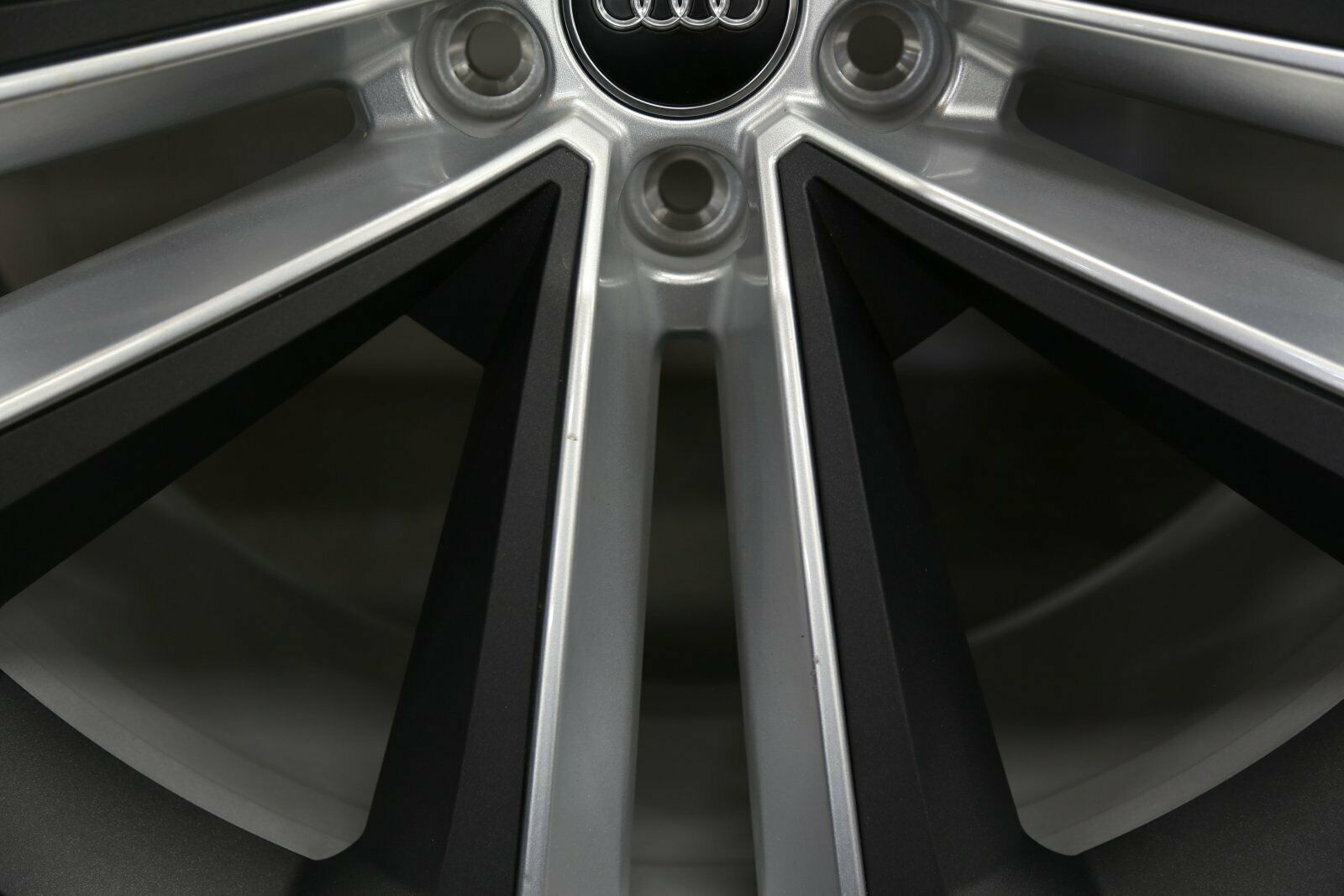 Original 22 pouces roues d'été Audi Q8 SQ8 4MN module jantes 4M8601025AN Jantes en aluminium