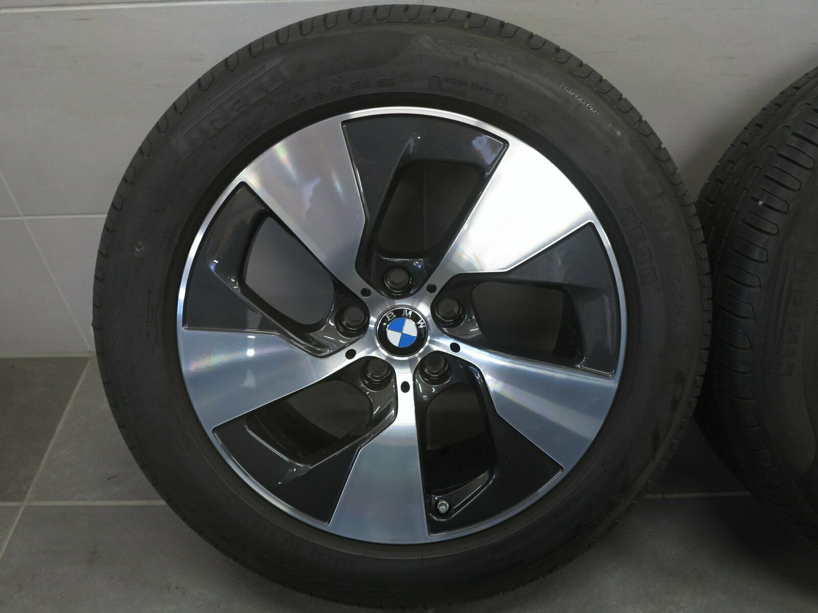17 pouces roues d'été d'origine BMW Série 5 G30 G31 Styling 645 jantes alu 6868047