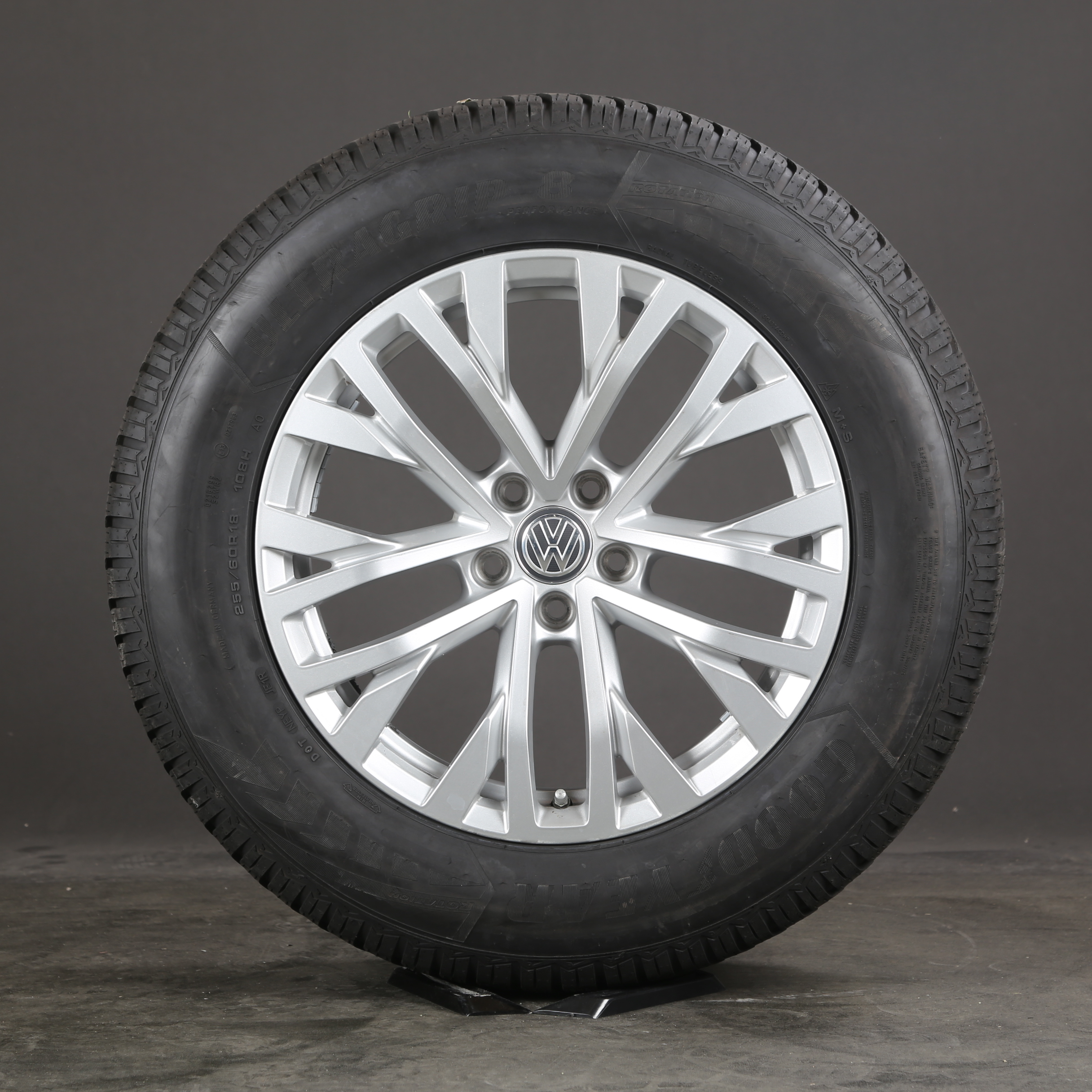18 pouces roues d'hiver d'origine VW Touareg III CR7 Cascade jantes 760601025H