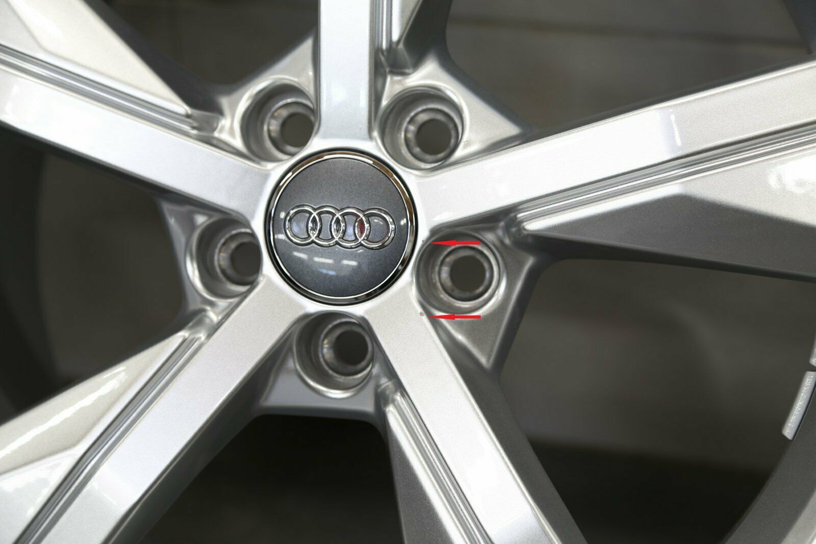 17 pouces roues d'hiver d'origine Audi A1 S1 GBA jantes 5-bras-étoile 82A601025G