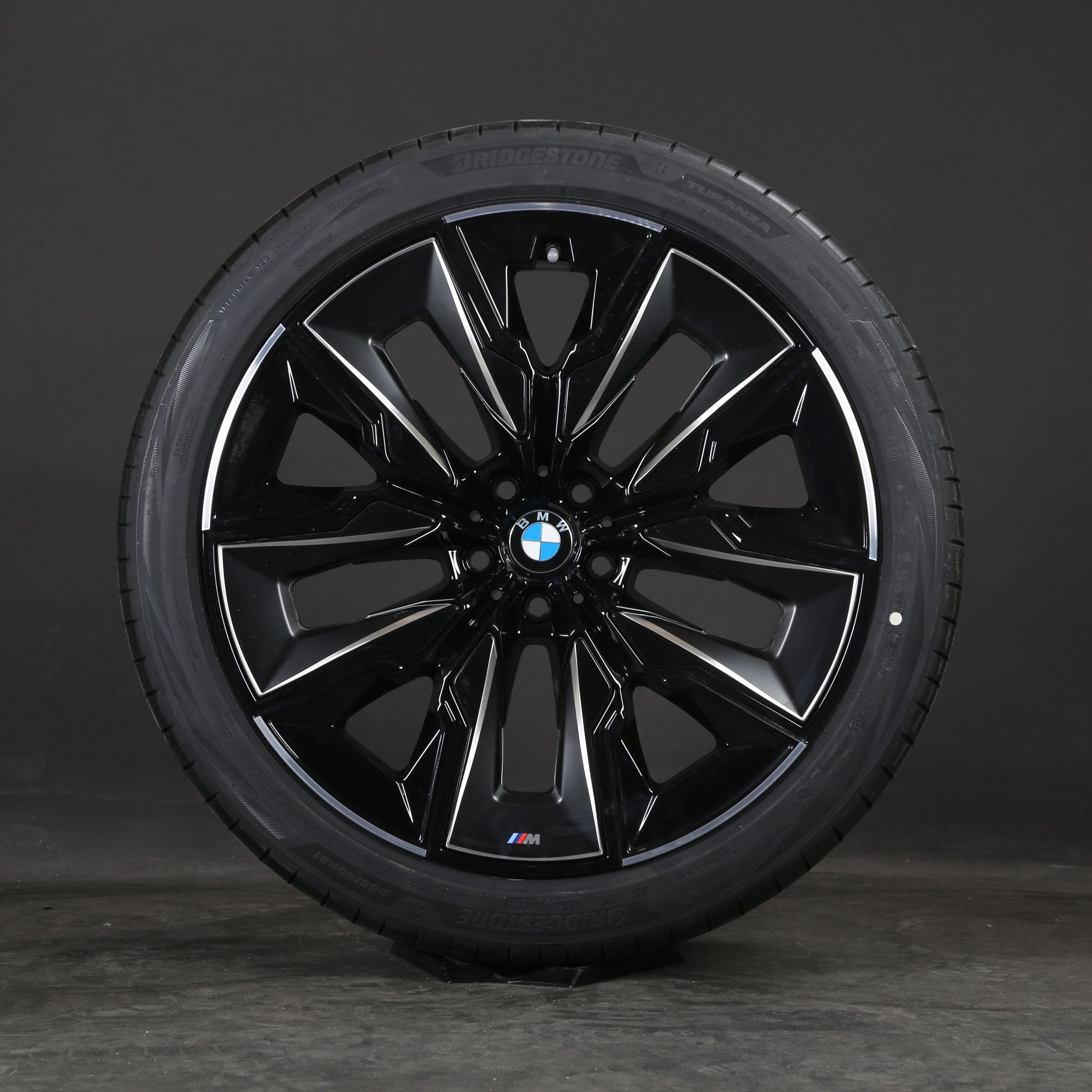 21 pouces roues d'été d'origine BMW Série 7 i7 G70 M909 Aerodynamics 36115A41F78