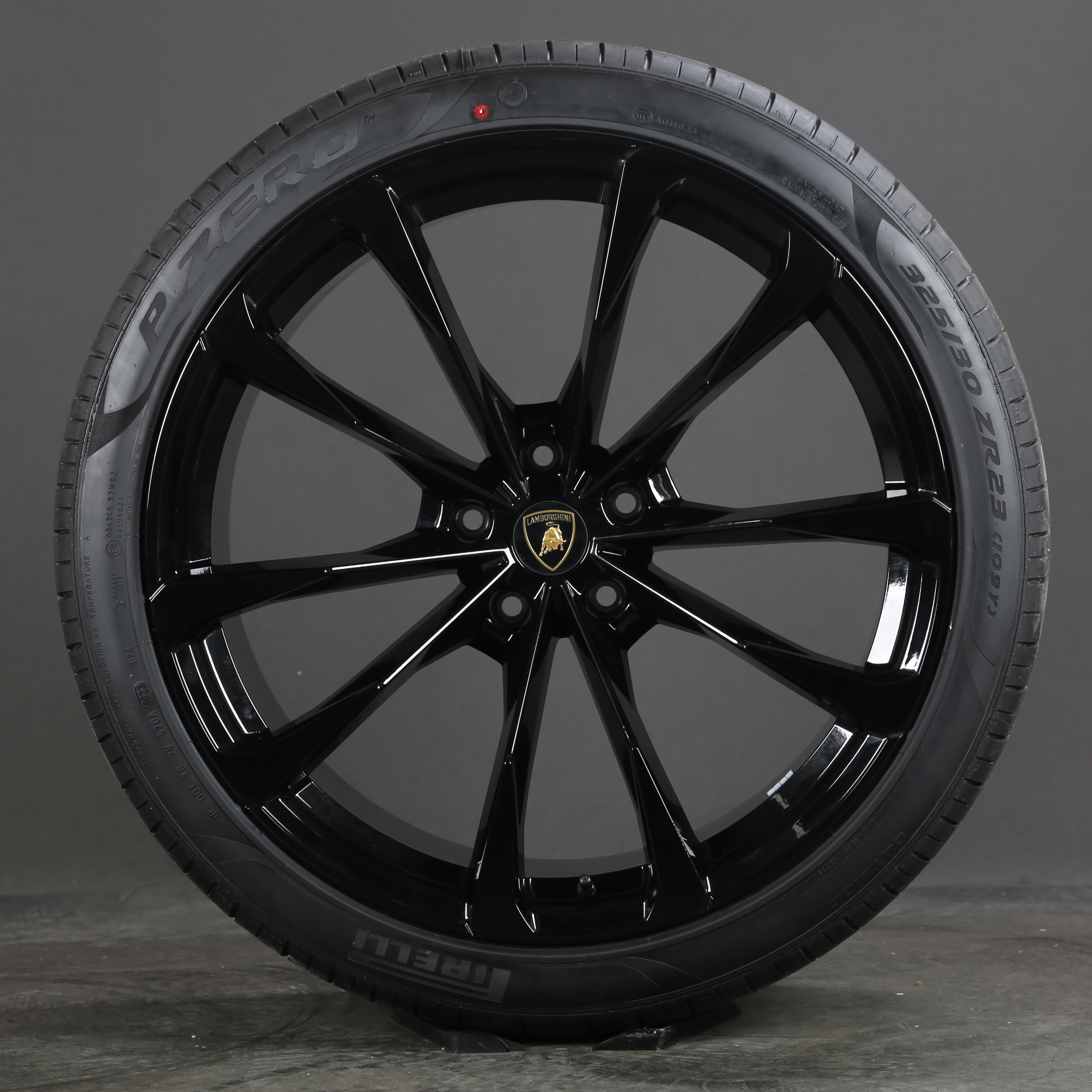23 inch summer wheels original Lamborghini Urus 4ML601025BA summer tires
