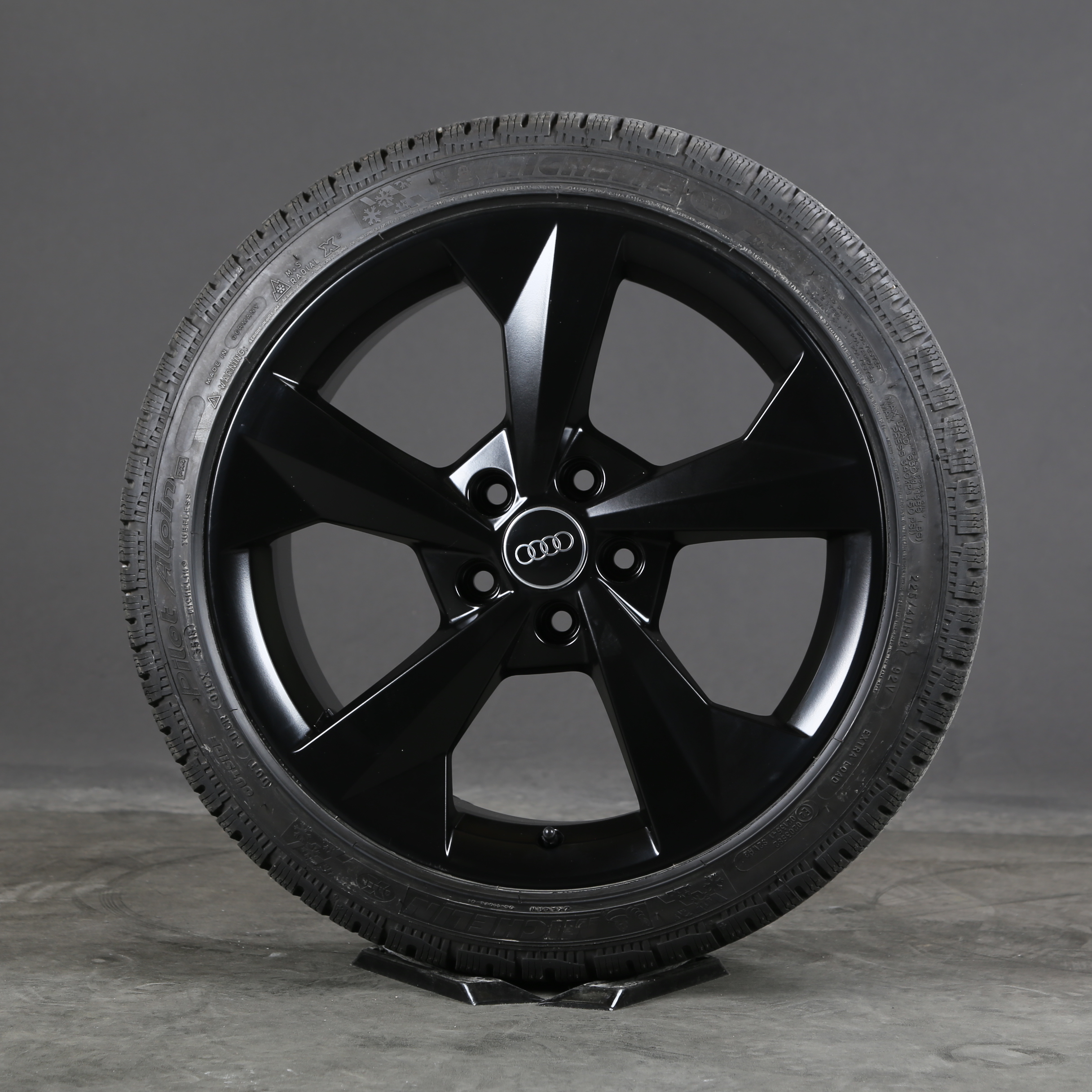 Audi A3 S3 8Y 18 inch winter wheels original 8Y0601025J winter tires