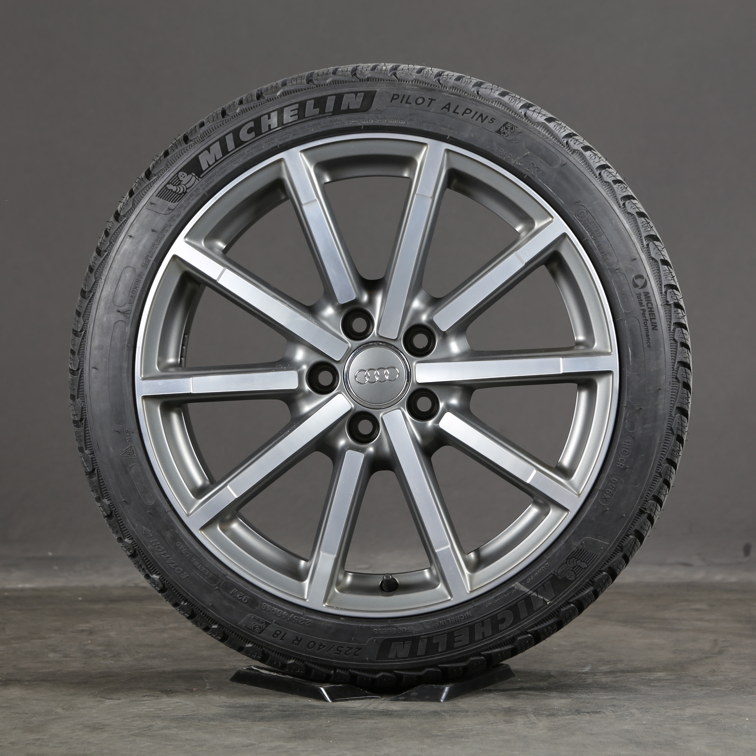 18 pouces roues d'hiver original Audi A3 S3 8V 8V0601025AR pneus d'hiver